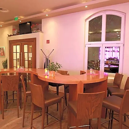Hotel-restaurant Entrada 3* בילפלד