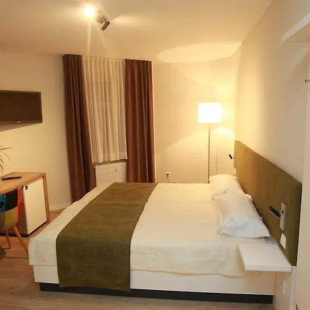 Szálloda Hotel-restaurant Entrada 3*